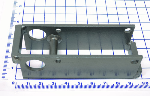 POMF1002: SPECIAL SIDE BRACKET W/ LARGE ROLLER