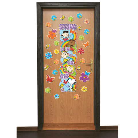 Peanuts® Spring All-In-One Door Decor Kit