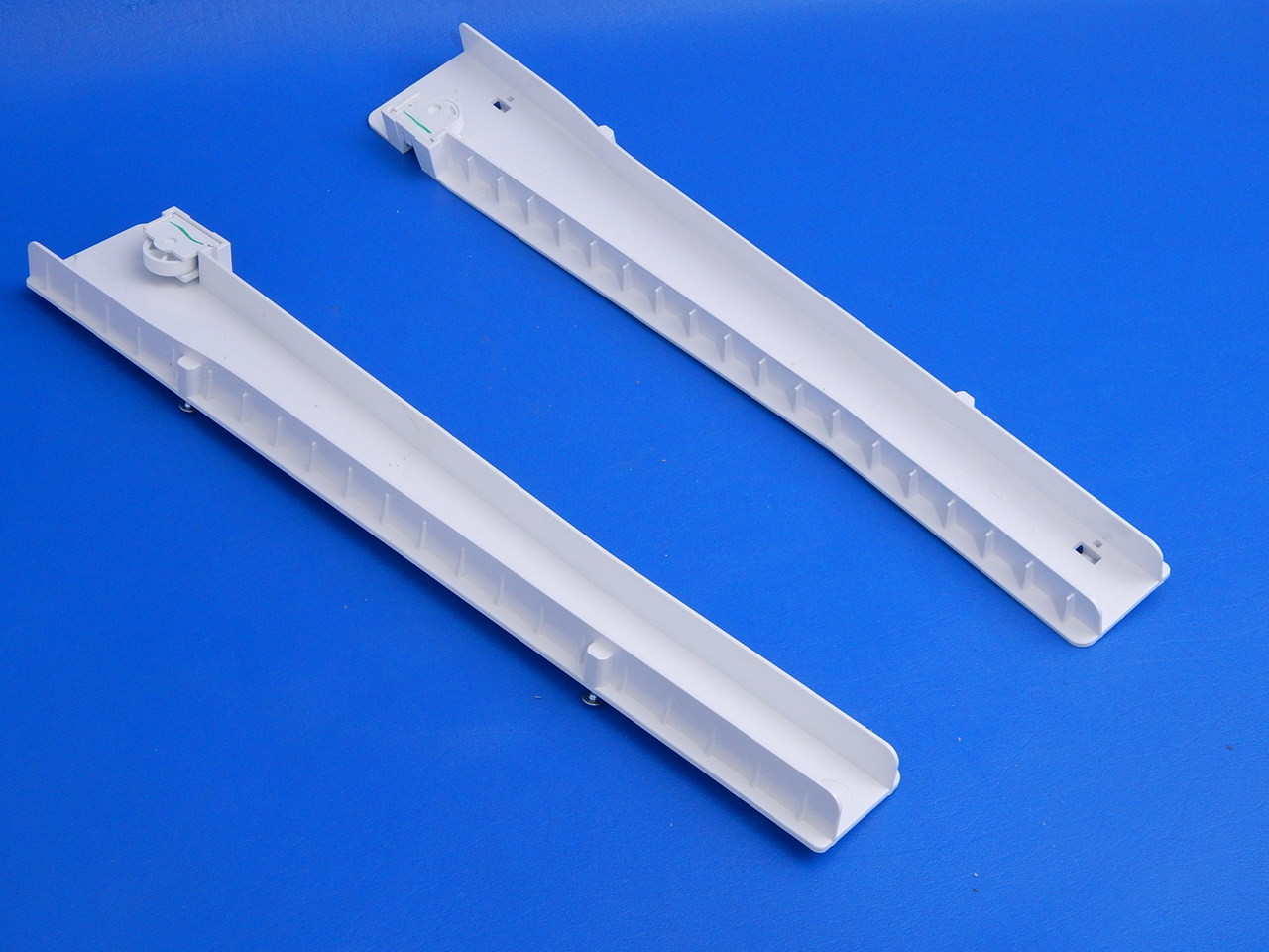 Frigidaire Bottom Mount Refrigerator Lghn2844me0 Crisper Drawer