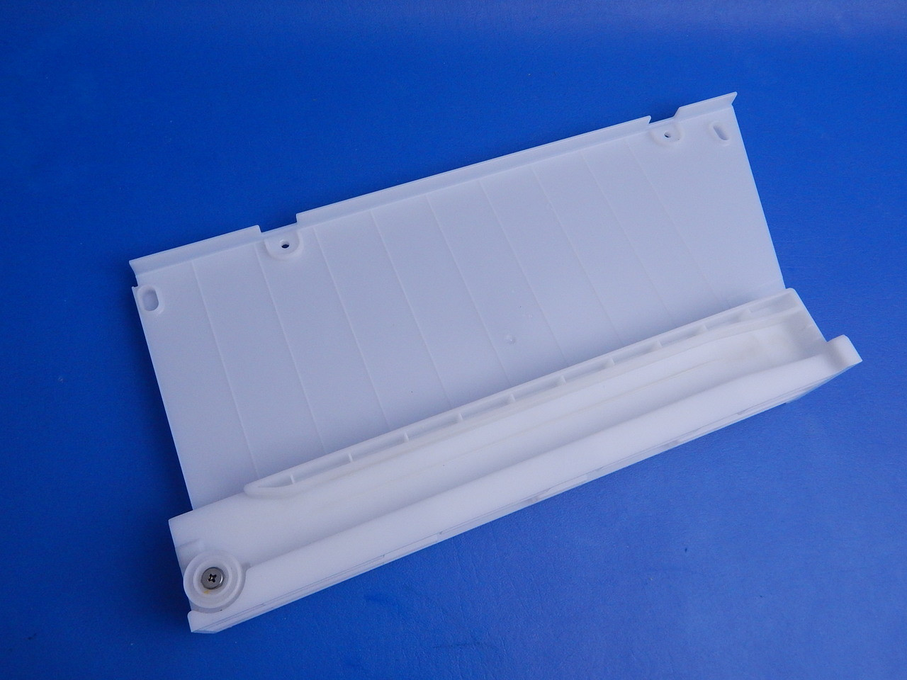 Lg Bottom Mount Refrigerator Lfx28968st Center Crisper Drawer