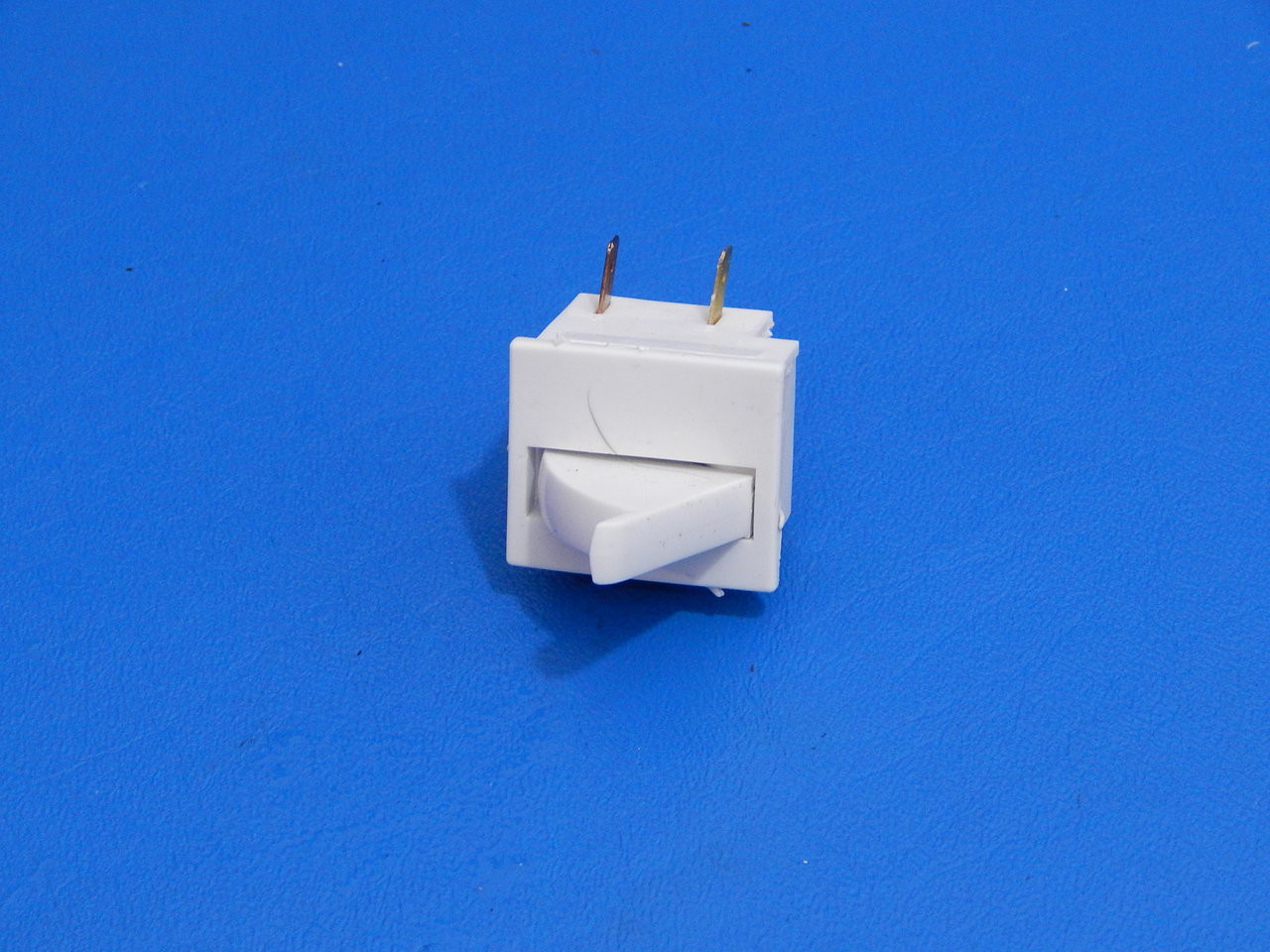 Gibson Side By Side Refrigerator Grs23f5aq1 Fridge Door Light Switch 240413601