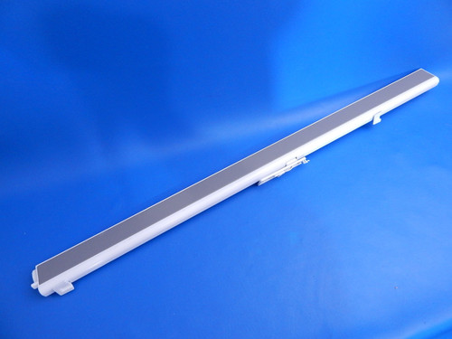 Whirlpool Bottom Mount Refrigerator WRF990SLAM00 Door Flipper Mullion W10407252