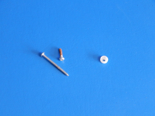 Woods Upright Freezer F15NAC Door Handle Screws