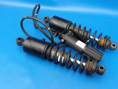 Harley Davidson 19-25 Tri Glide OEM Showa Shocks 54000144