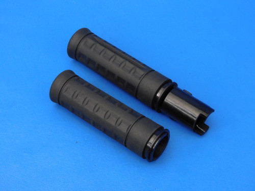 Harley-Davidson 24-25 Touring OEM Rubber Hand Grips 56100586 56100587