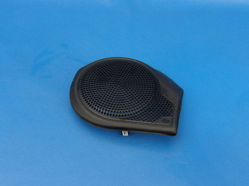 24-25 Harley Davidson OEM Street Glide Right Fairing Speaker Cover 76001328