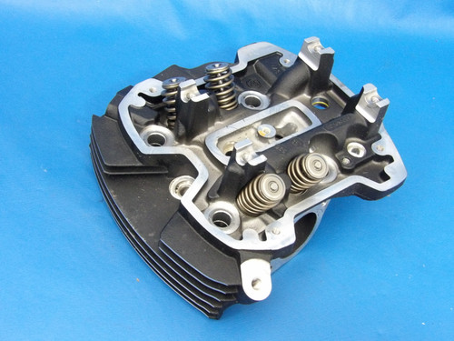 Harley-Davidson Milwaukee M8 OEM Front Cylinder Head 16500392