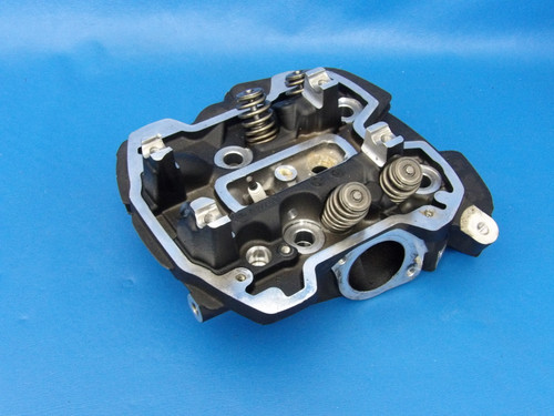Harley-Davidson OEM Milwaukee 8 M8 Rear Cylinder Head 16500404