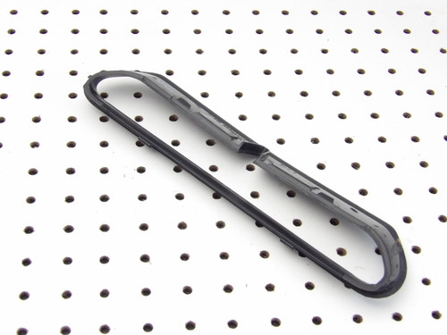 Harley-Davidson 17-25 Tri Glide OEM Outer Fairing Air Duct Bezel 29200007