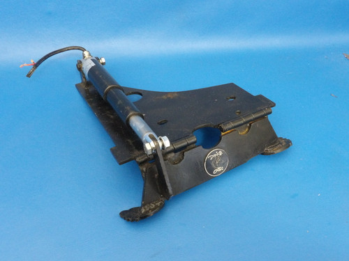 Drop Kick Customs Harley-Davidson Touring Electric Center Stand