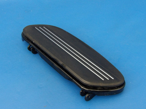 Harley-Davidson 09-24 Touring OEM Right Rider Streamliner Footboard