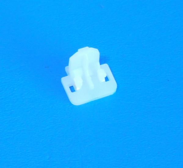 Whirlpool Refrigerator WRS325SDHZ08 Water Dispenser Line Hold Down Clip W1025236