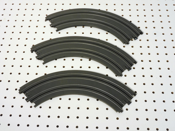 AFX HO 1:64 Scale 9" R Curve 229MM 1/4 Circle Track (3) 503349