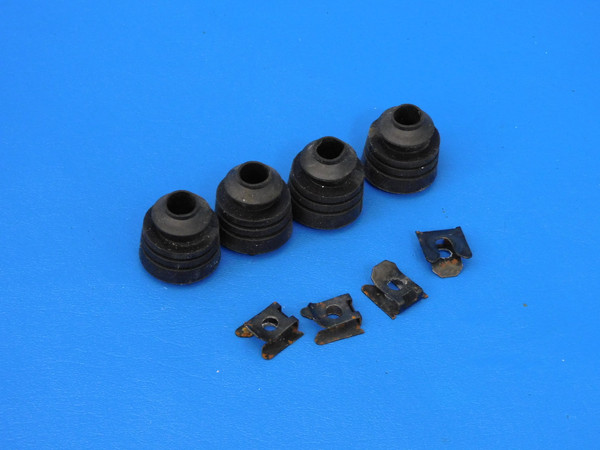 LG Refrigerator LMXS30776D Compressor Mounting Clips & Grommets MCQ66921101