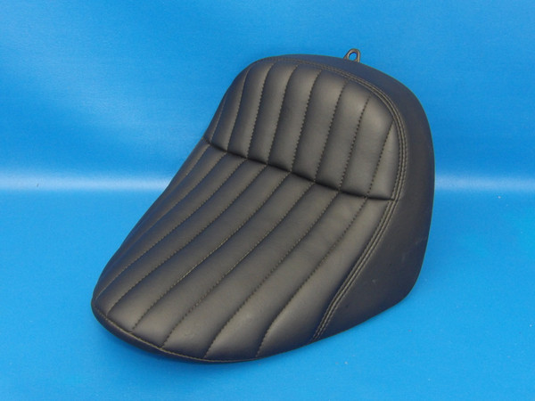 Harley-Davidson 18-23 Softail Street Bob OEM Solo Seat 52000264