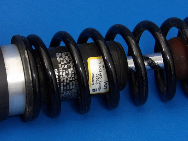 Harley-Davidson 17-19 Ultra Limited Low OEM Left Rear Shock 54000113