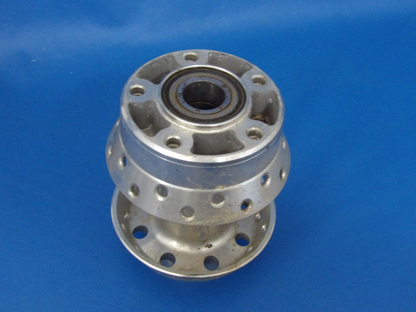 Harley-Davidson OEM 6.5" Single Disc Front Wheel Hub