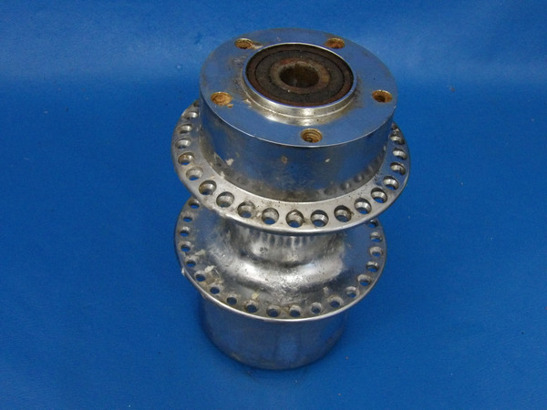 Harley-Davidson OEM  7 1/2" Rear Wheel Hub 3/4" Bearing