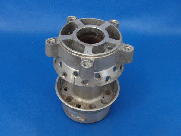 Harley-Davidson 98-99 Touring OEM Rear Wheel Hub 41020-86A