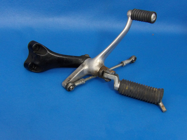 Harley-Davidson Sportster 72 OEM Left Foot Controls 42651-04 34572-04