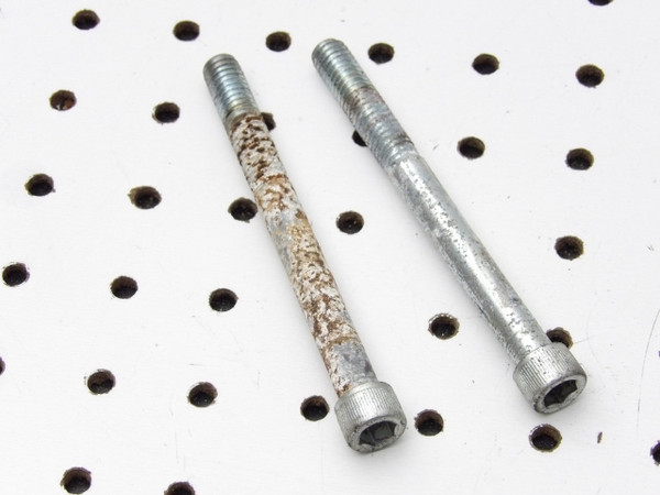 Harley-Davidson OEM 5/16x24 20mm Round Head Bolts (4)