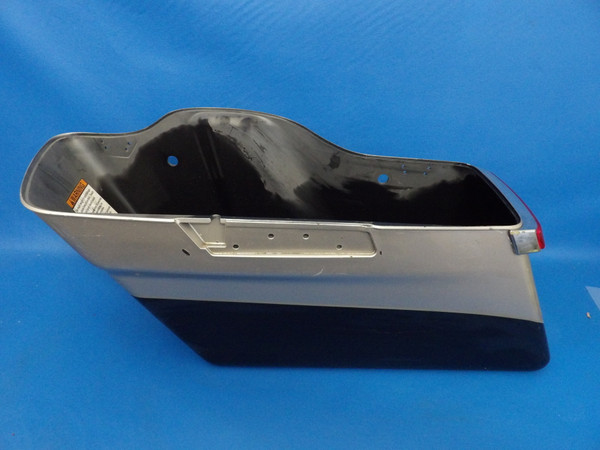 Harley-Davidson 14-23 Touring OEM Left Saddlebag Body 90200412