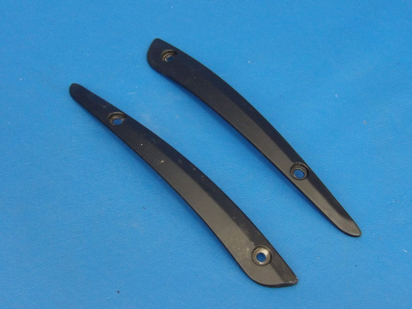 Harley-Davidson Road Glide Split Winshield Trim 57400320