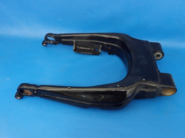 Harley-Davidson 09-16 Touring OEM Swingarm 45470-09 47549-09