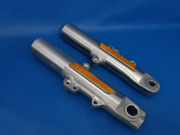 Harley-Davidson 17-23 Touring OEM Fork Tube Sliders Lowers 45500109 45400102