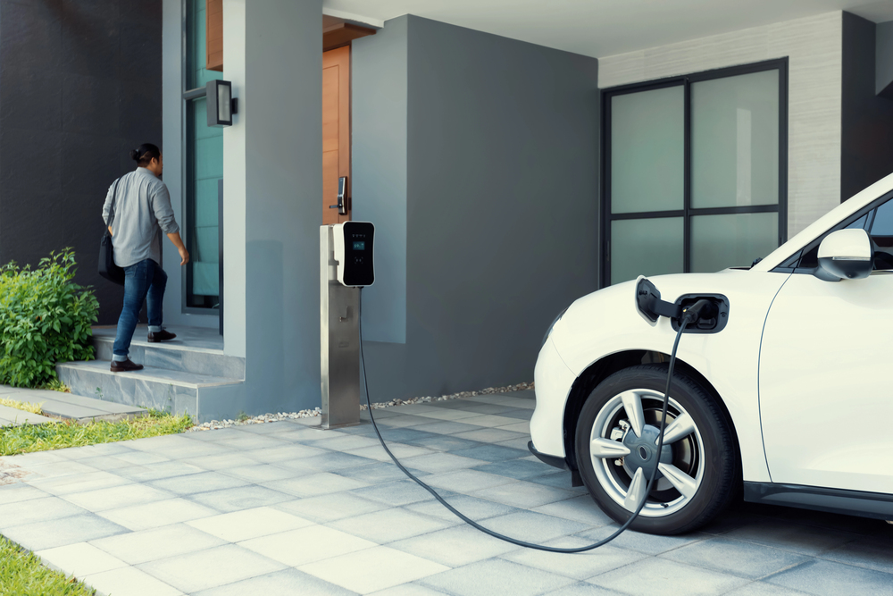 Top Things to Consider When Buying an Electric Vehicle (EV) Top Things to Consider When Buying an Electric Vehicle (EV)