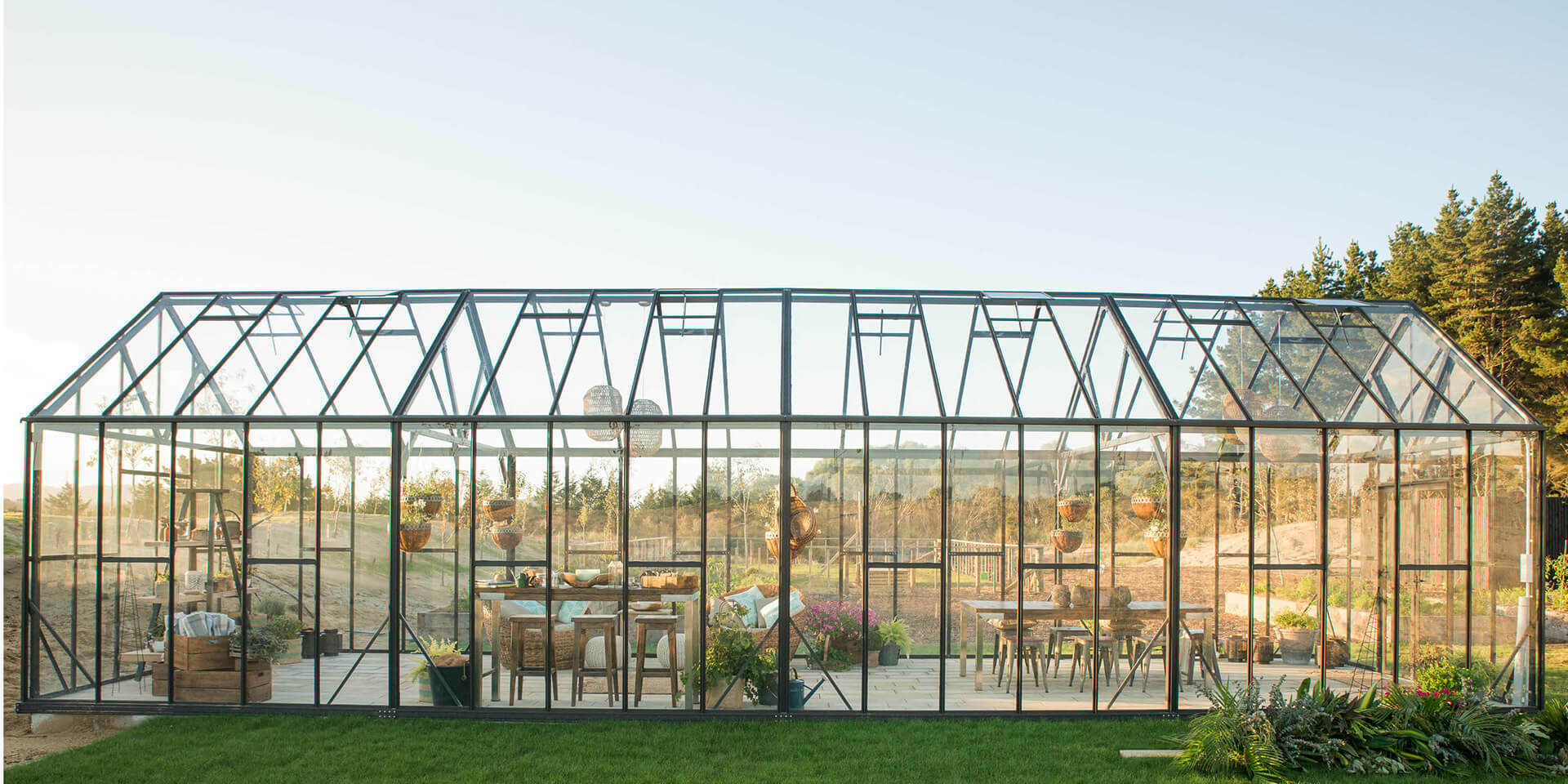 Commercial Greenhouse Manufacturer, Metal Structure