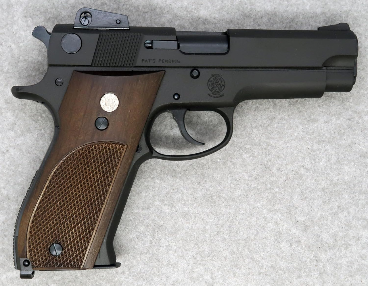 Marushin K.K. M439 Black Heavyweight Model Gun (Firing Type) with Wood-Grain Plastic Grips (Item No. 052616)