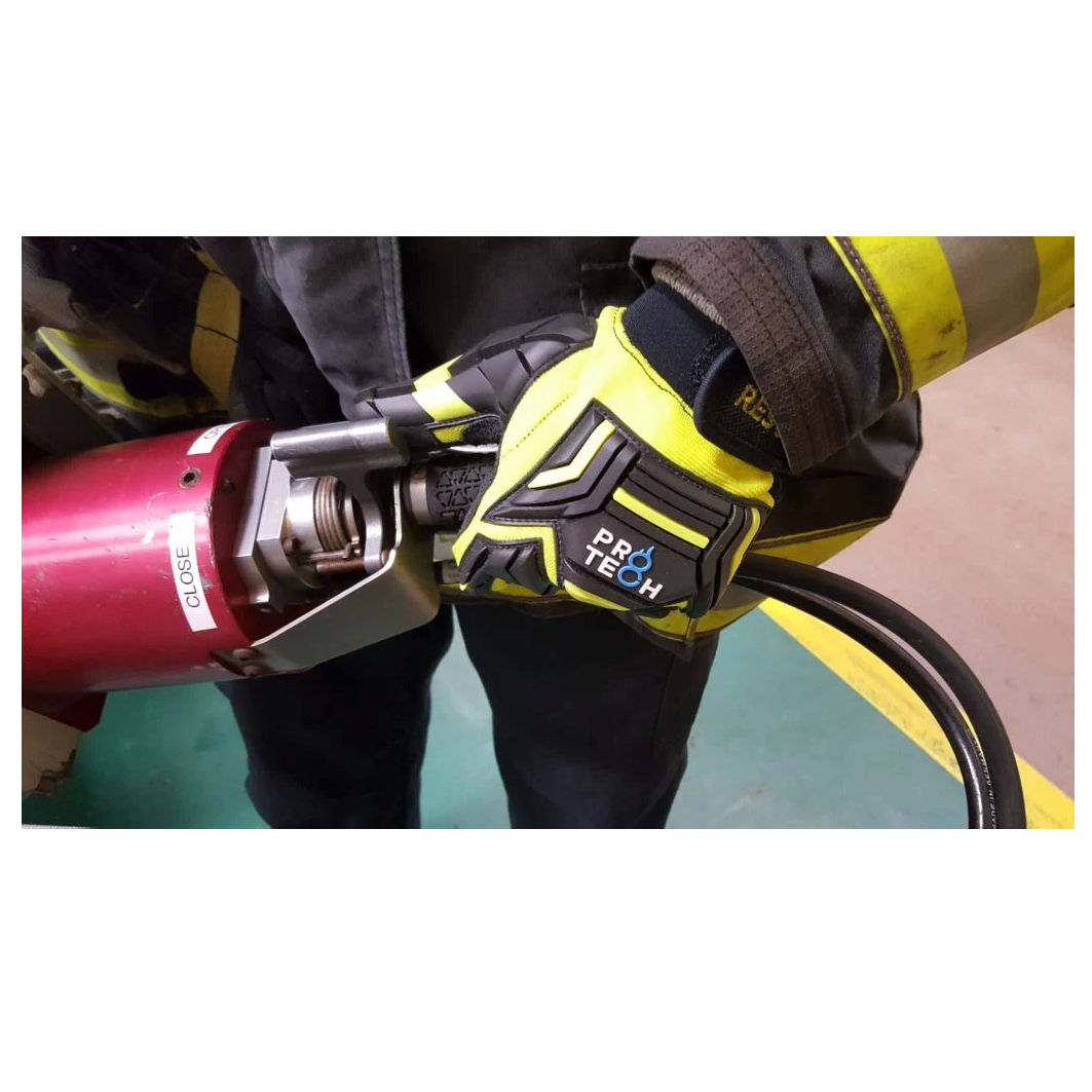 Pro Tech 8 Stinger Fire Rescue Glove close up 2