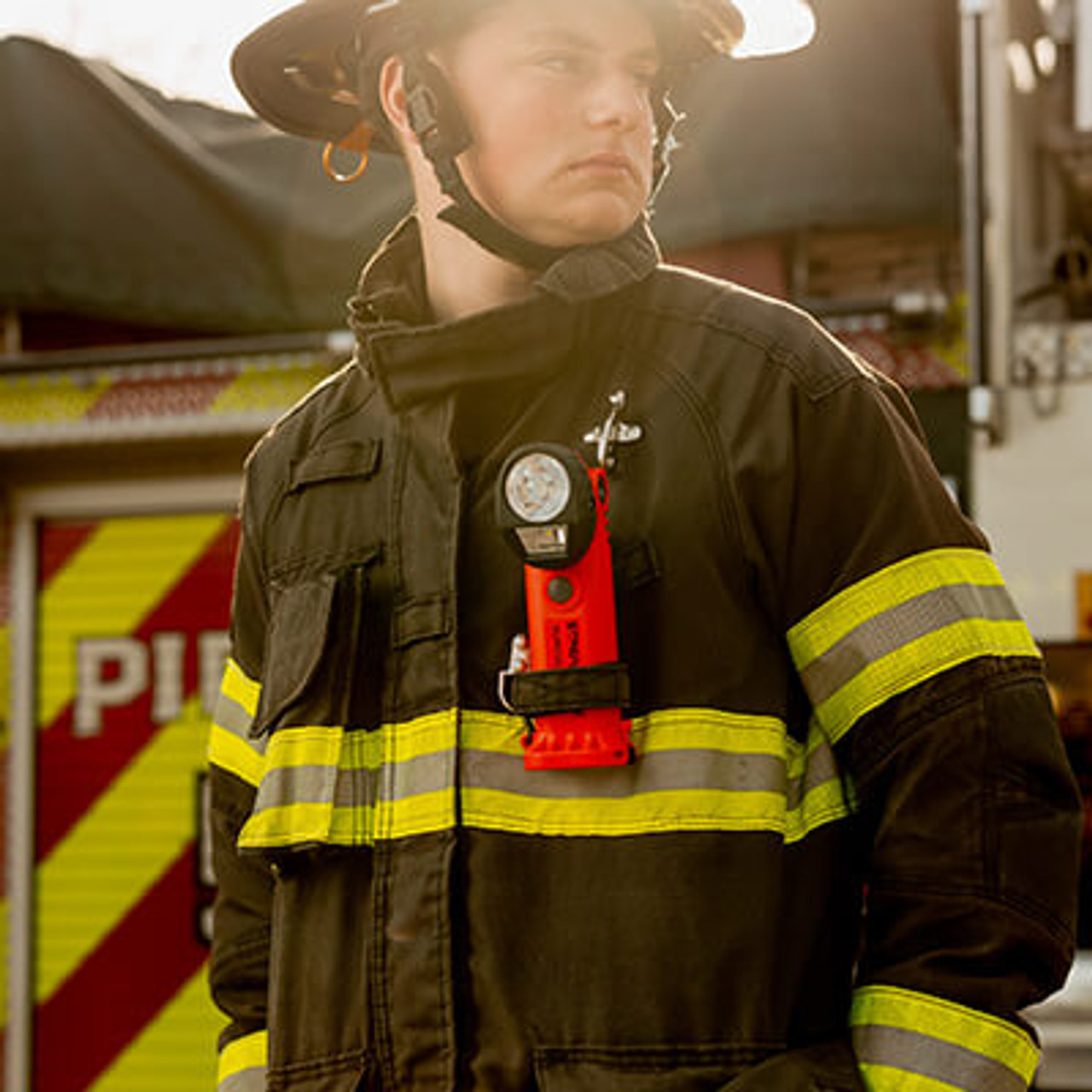 Streamlight Survivor Pivot USB Intrinsically Safe Class I, Div. 2 Rated Flashlight