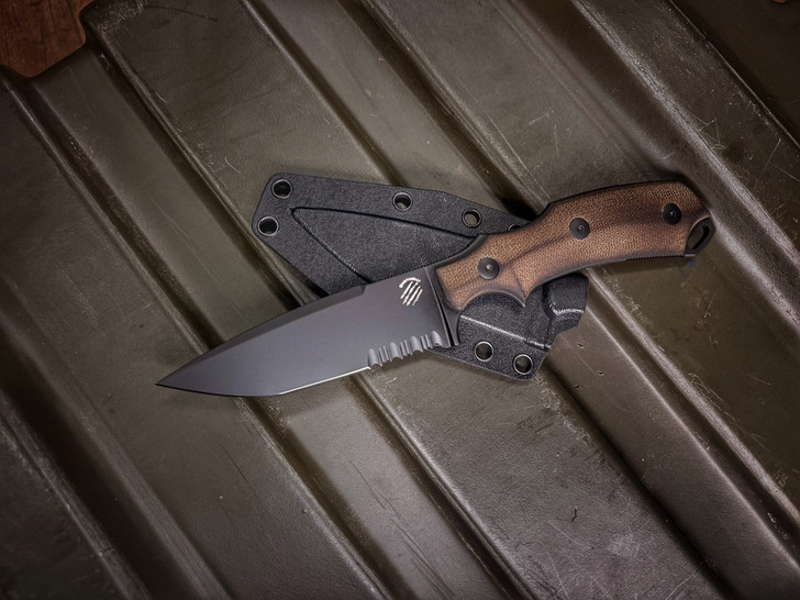 R.E.D Fixed Black Plain Edge Green Micarta