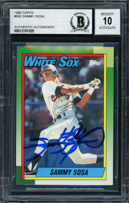 Sammy Sosa Autographed 1990 Topps Rookie Card #692 Chicago White Sox Auto Grade 10 Beckett BAS Stock #177676