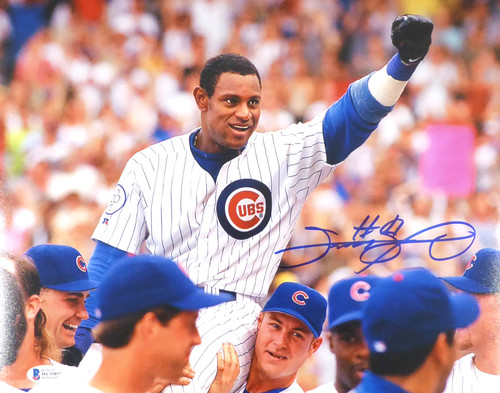 Sammy Sosa Autographed 11x14 Photo Chicago Cubs Beckett BAS Stock #177688
