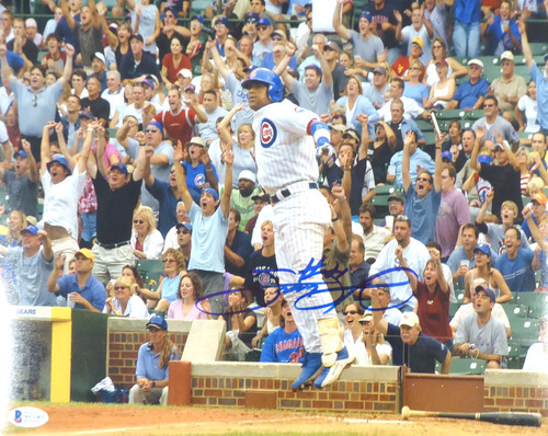 Sammy Sosa Autographed 11x14 Photo Chicago Cubs Beckett BAS Stock #177690