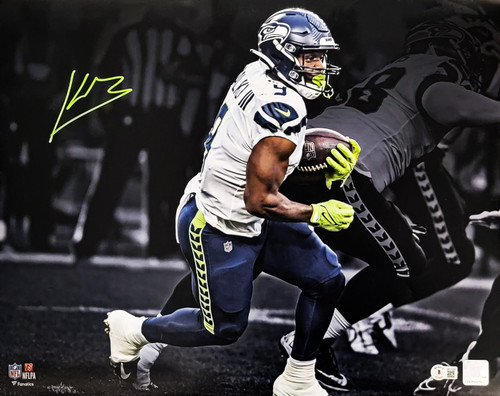 Kenneth Walker III Autographed 16x20 Photo Seattle Seahawks Spotlight Beckett BAS Witness Stock #208165