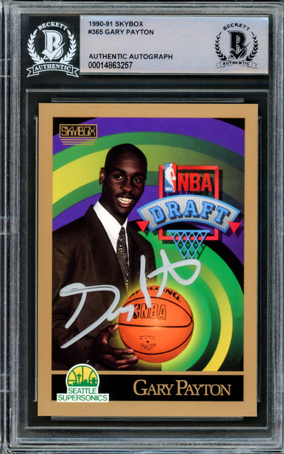 Gary Payton Autographed 1990-91 Skybox Rookie Card #365 Seattle Supersonics Beckett BAS Stock #209779