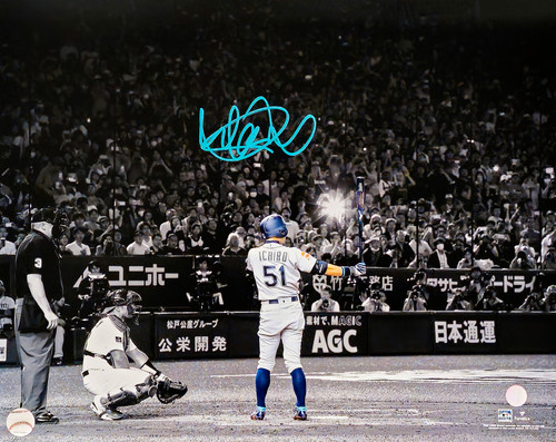 Ichiro Suzuki Autographed 16x20 Photo Seattle Mariners Spotlight Tokyo Dome Last Game IS Holo Stock #212174
