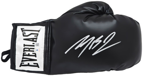 Michael B. Jordan Autographed Black Everlast Boxing Glove Right Handed RH Beckett BAS Witness Stock #220646