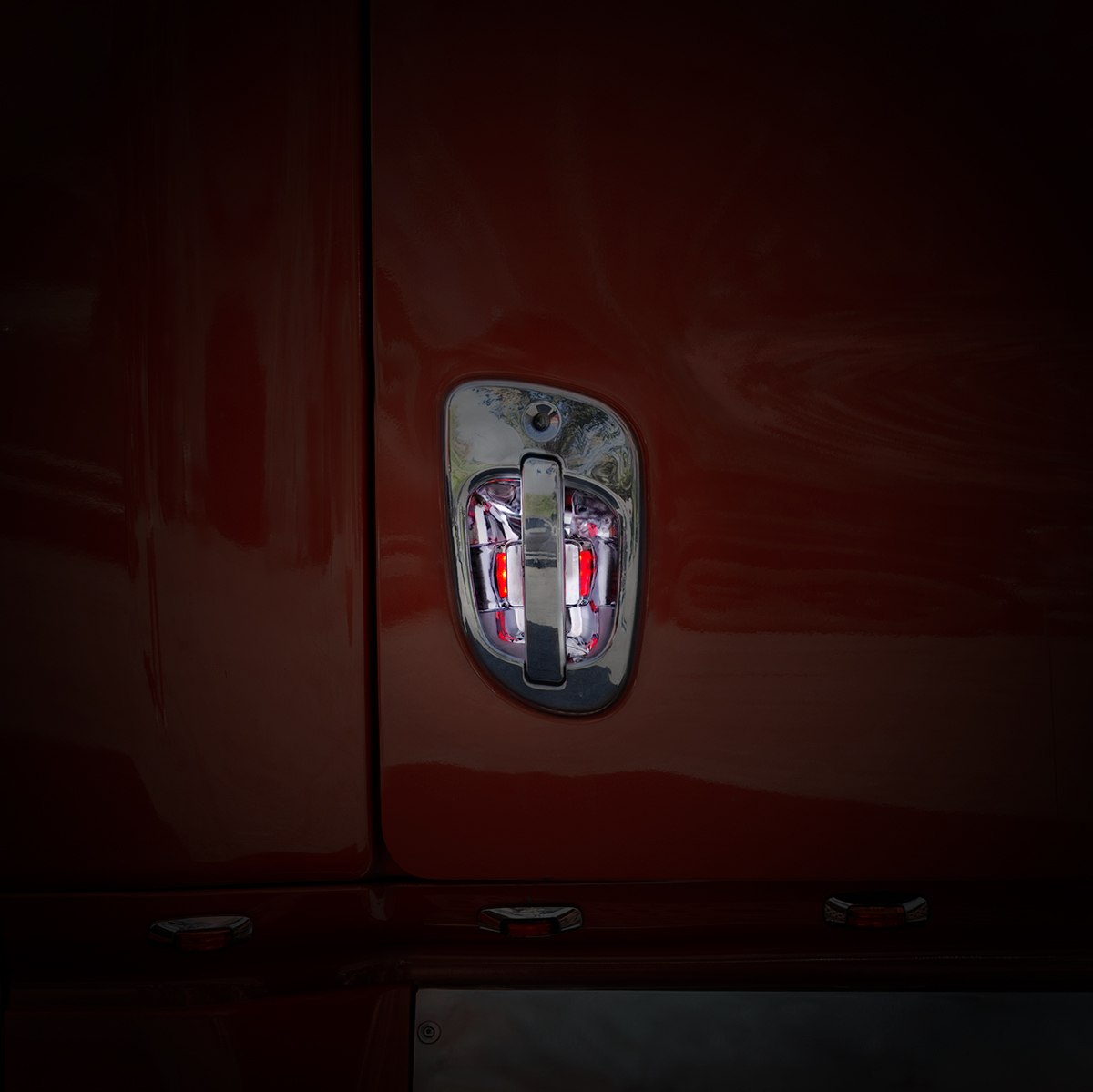 6 Red LED Chrome Door Handle Cover for Freightliner - Passenger