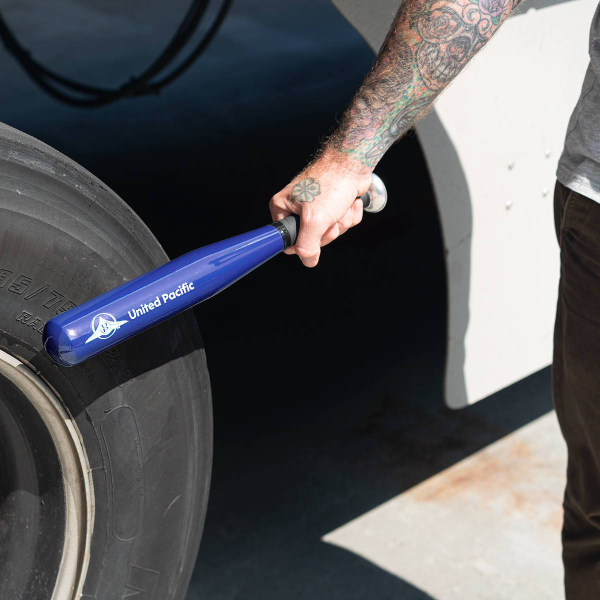17" Aluminum Tire Checker Bat