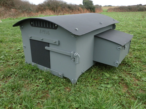 Medium Chicken house