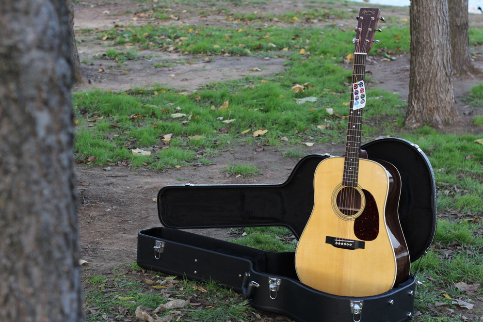 Receiving a Martin D-28 - Oh what a feeling.