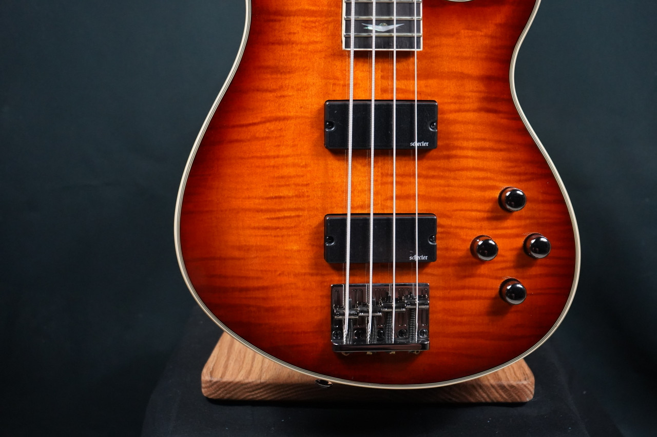 Schecter Omen Extreme-4 Sunburst (B-Stock)