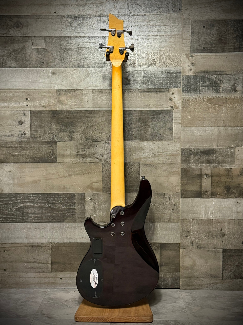 Schecter Omen Extreme-4 Sunburst