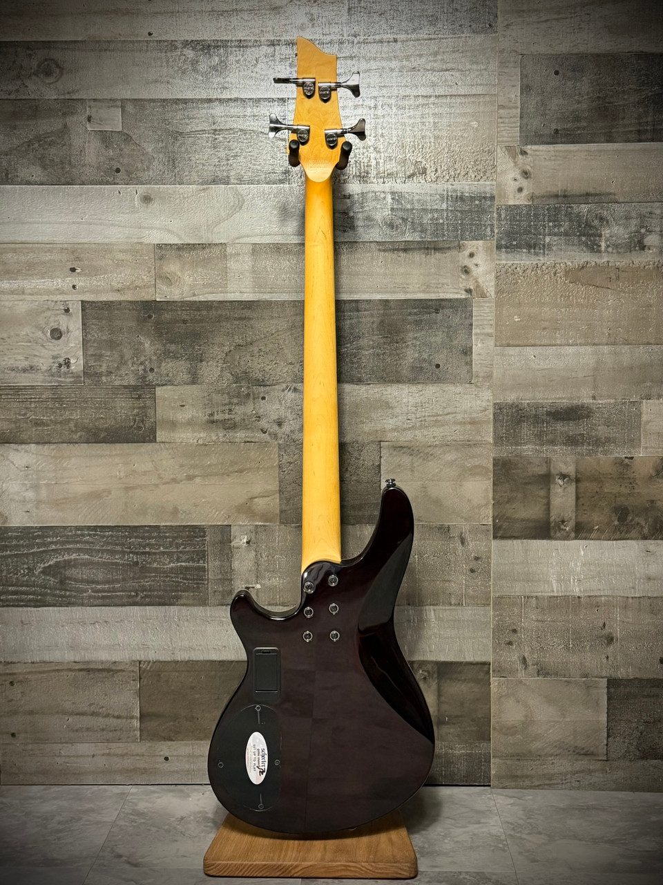 Schecter Omen Extreme-4 Sunburst Electric Bass Guitar (2048) | Musician Madness