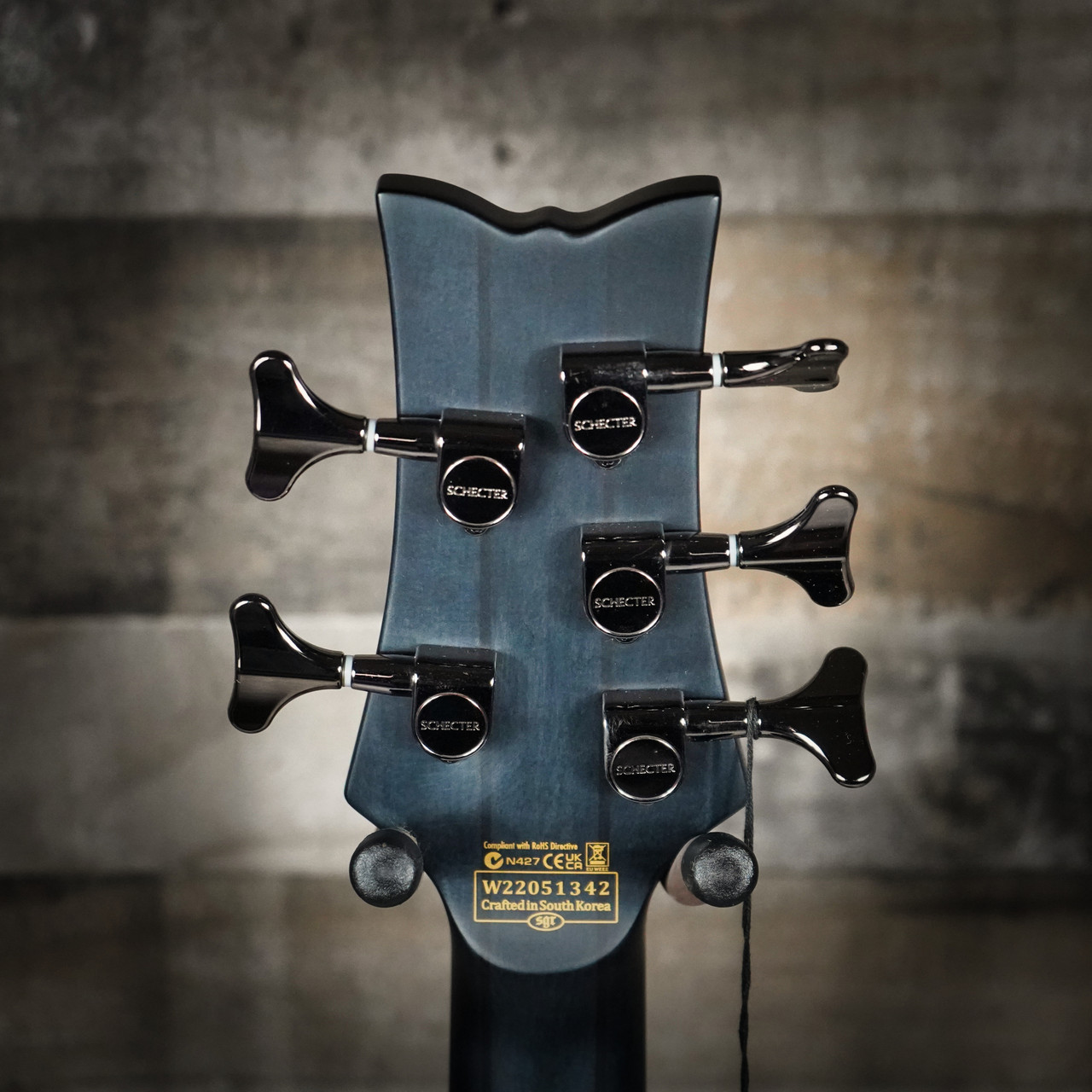 Shop the Schecter Stiletto Studio-5 5-String Electric Bass Guitar (2721) at Musician Madness. Powerful active tone, sleek feel, and studio-ready performance.